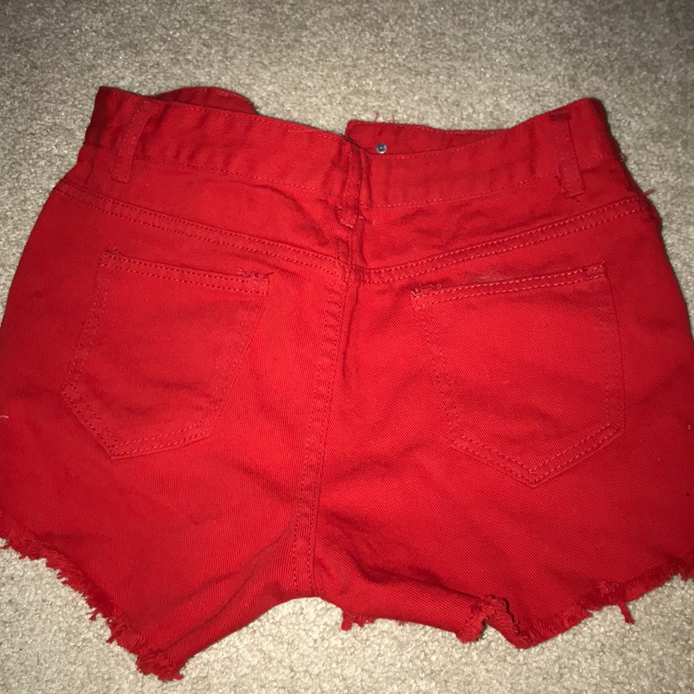 Shorts - Picture 3 of 3